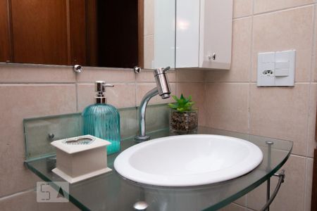 Apartamento à venda com 68m², 2 quartos e sem vagaDetalhe Banheiro