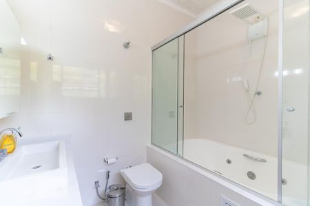 Apartamento para alugar com 105m², 1 quarto e 1 vaga Apartamento para alugar com 105m², 1 quarto e 1 vagaBanheiro da Suíte