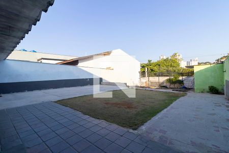 Casa à venda com 500m², 4 quartos e 6 vagas Casa à venda com 500m², 4 quartos e 6 vagasVagas de garagem