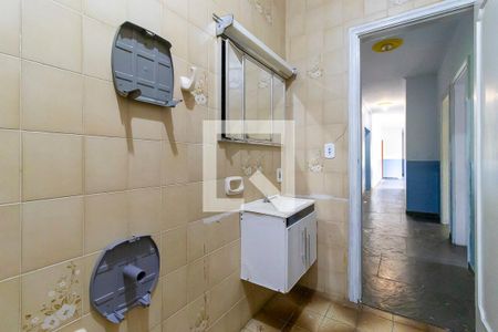 Casa à venda com 500m², 4 quartos e 6 vagas Casa à venda com 500m², 4 quartos e 6 vagasBanheiro social