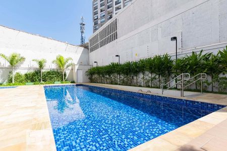 Apartamento à venda com 36m², 2 quartos e sem vaga Apartamento à venda com 36m², 2 quartos e sem vagaPiscina