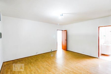 Casa à venda com 270m², 4 quartos e 4 vagasSuíte