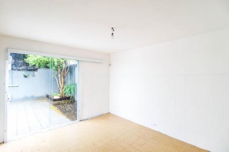 Casa à venda com 270m², 4 quartos e 4 vagasSalão