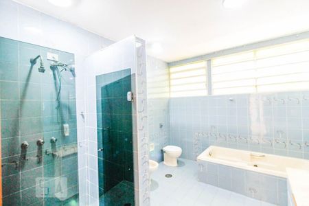 Casa à venda com 270m², 4 quartos e 4 vagasBanheiro