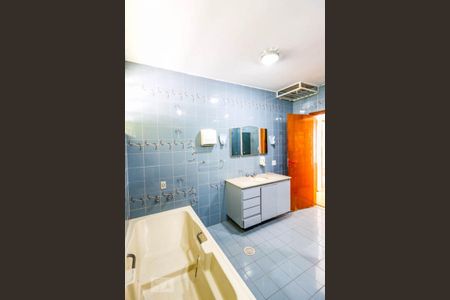 Casa à venda com 270m², 4 quartos e 4 vagasBanheiro