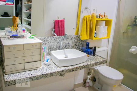 Apartamento para alugar com 375m², 4 quartos e 3 vagasBanheiro da Suíte 2