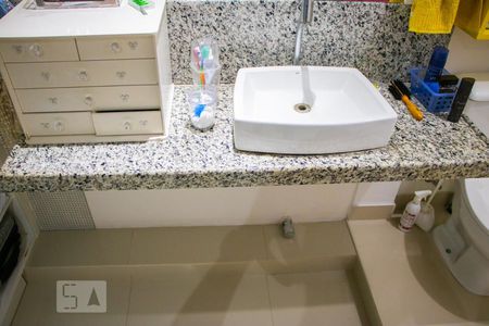 Apartamento para alugar com 375m², 4 quartos e 3 vagasBanheiro da Suíte 2