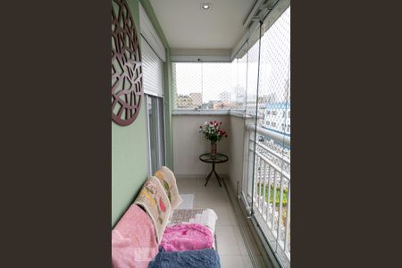 Apartamento à venda com 95m², 2 quartos e 2 vagasVaranda