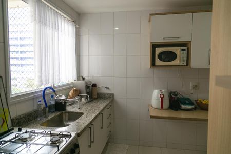 Apartamento à venda com 95m², 2 quartos e 2 vagasCozinha