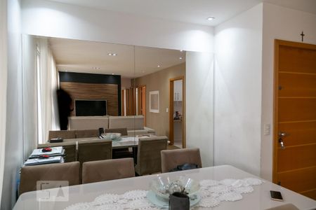 Apartamento à venda com 95m², 2 quartos e 2 vagasSala