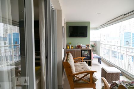 Apartamento à venda com 95m², 2 quartos e 2 vagasVaranda