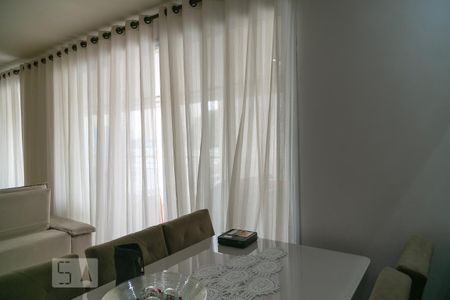 Apartamento à venda com 95m², 2 quartos e 2 vagasSala
