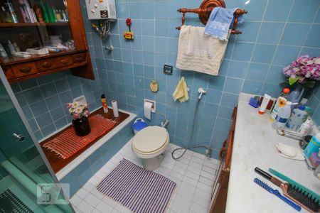 Apartamento à venda com 76m², 2 quartos e sem vaga Apartamento à venda com 76m², 2 quartos e sem vagaBanheiro Social