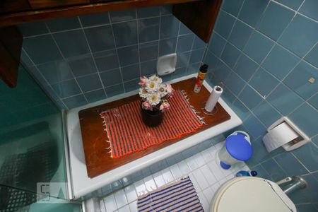 Apartamento à venda com 76m², 2 quartos e sem vaga Apartamento à venda com 76m², 2 quartos e sem vagaBanheiro Social