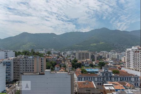 Apartamento à venda com 80m², 2 quartos e 1 vagaSala - Vista 