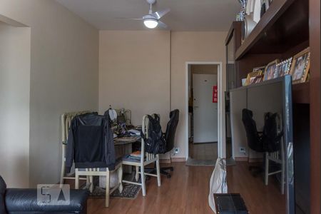 Apartamento à venda com 80m², 2 quartos e 1 vagaSala 