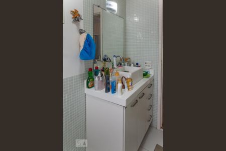 Apartamento à venda com 80m², 2 quartos e 1 vagaBanheiro social