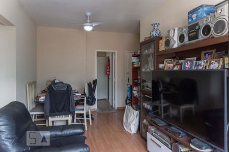 Apartamento à venda com 80m², 2 quartos e 1 vagaSala 