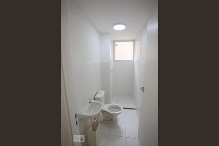 Banheiro de apartamento à venda com 2 quartos, 43m² em Pechincha, Rio de Janeiro