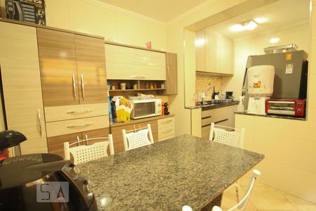 Casa à venda com 151m², 4 quartos e 2 vagascozinha