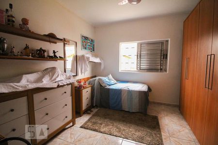 Casa à venda com 151m², 4 quartos e 2 vagasquarto 2