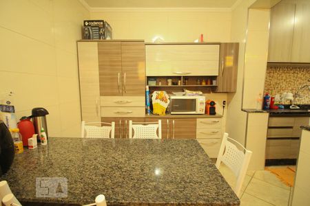 Casa à venda com 151m², 4 quartos e 2 vagascozinha