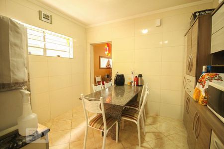 Casa à venda com 151m², 4 quartos e 2 vagascozinha