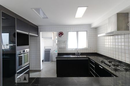 Apartamento à venda com 131m², 3 quartos e 2 vagas Apartamento à venda com 131m², 3 quartos e 2 vagasCozinha