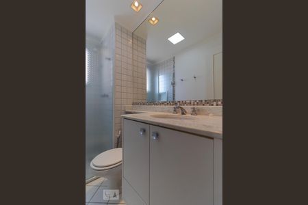 Apartamento à venda com 131m², 3 quartos e 2 vagas Apartamento à venda com 131m², 3 quartos e 2 vagasBanheiro da Suíte 01