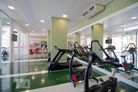 Apartamento à venda com 131m², 3 quartos e 2 vagas Apartamento à venda com 131m², 3 quartos e 2 vagasÁrea comum - Academia