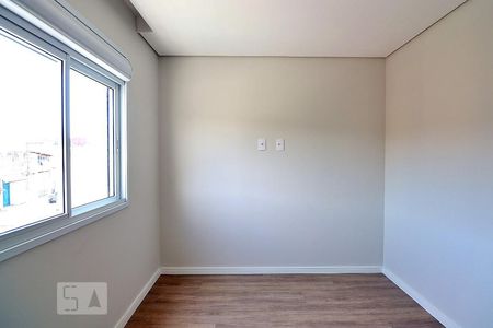 Quarto 2 de apartamento para alugar com 2 quartos, 47m² em Vila Palmares, Santo André