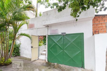 Casa à venda com 220m², 2 quartos e 2 vagasFachada