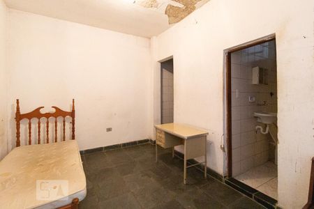 Casa à venda com 220m², 2 quartos e 2 vagasEdícula