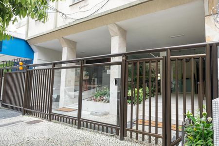 Apartamento para alugar com 98m², 3 quartos e 1 vaga Apartamento para alugar com 98m², 3 quartos e 1 vagaFachada