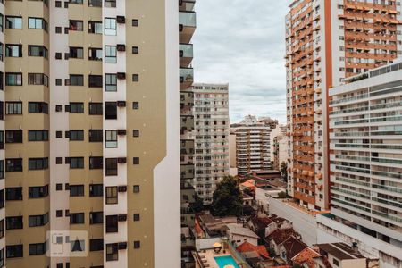 Vista da Sala  de apartamento para alugar com 3 quartos, 98m² em Icaraí, Niterói