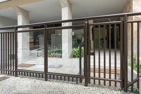 Apartamento para alugar com 98m², 3 quartos e 1 vaga Apartamento para alugar com 98m², 3 quartos e 1 vagaFachada