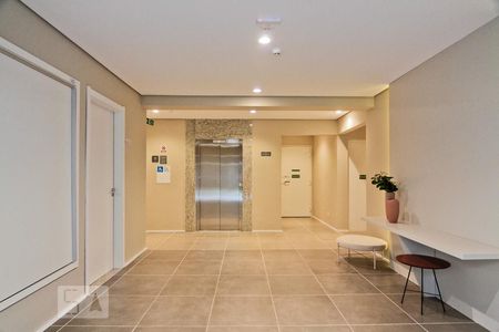 Studio à venda com 27m², 1 quarto e sem vaga Studio à venda com 27m², 1 quarto e sem vagaHall