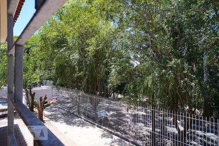 Quarto 1 - Vista de casa à venda com 3 quartos, 150m² em Passo da Areia, Porto Alegre