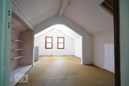 Casa à venda com 150m², 3 quartos e 3 vagasSótão