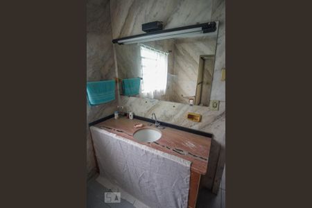 Casa à venda com 234m², 3 quartos e 7 vagasBanheiro 3