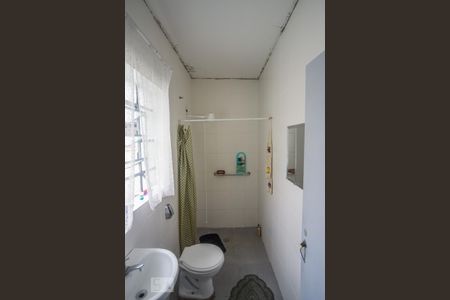 Casa à venda com 234m², 3 quartos e 7 vagasBanheiro 2