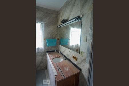 Casa à venda com 234m², 3 quartos e 7 vagasBanheiro 3