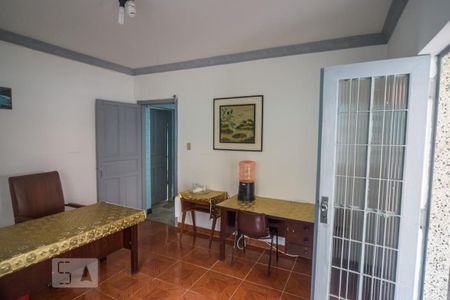 Casa à venda com 234m², 3 quartos e 7 vagasCasa Inferior