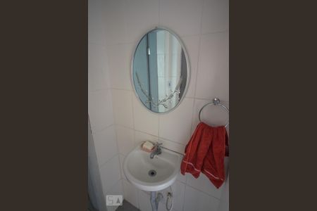 Casa à venda com 234m², 3 quartos e 7 vagasBanheiro 2