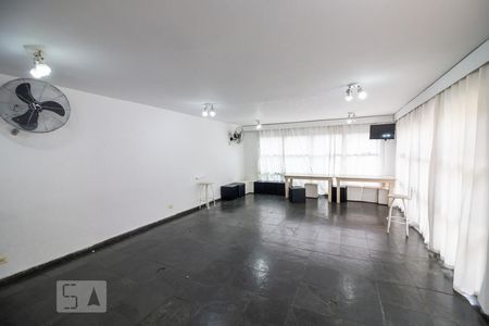 Apartamento para alugar com 64m², 2 quartos e 1 vagaÁrea comum - Salão de festas