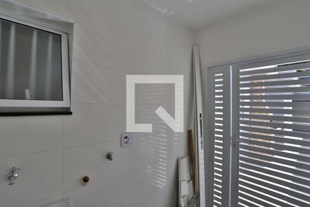 Casa à venda com 132m², 2 quartos e 2 vagas Casa à venda com 132m², 2 quartos e 2 vagasLavanderia