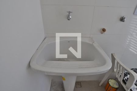 Casa à venda com 132m², 2 quartos e 2 vagas Casa à venda com 132m², 2 quartos e 2 vagasLavanderia