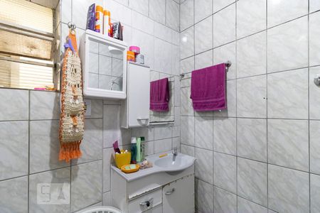 Banheiro da Suíte da Casa 1 de casa à venda com 5 quartos, 252m² em Parque Bristol, São Paulo