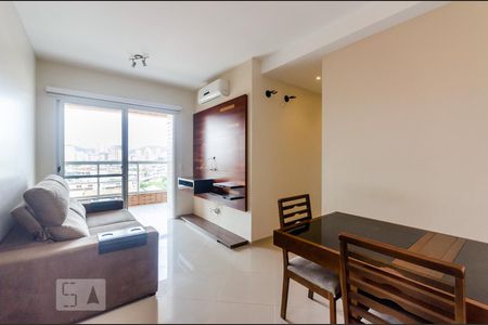 Sala de apartamento para alugar com 1 quarto, 49m² em Macuco, Santos