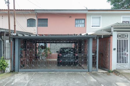Casa à venda com 200m², 4 quartos e 2 vagasFachada